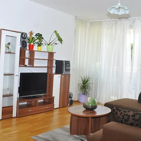 Kristijan Lejlighed *